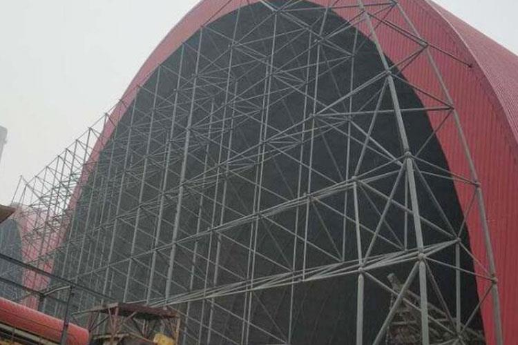 廣泛應(yīng)用于大跨度煤棚，體育館，游泳館，報告廳，籃球館等鋼結(jié)構(gòu)網(wǎng)架工程